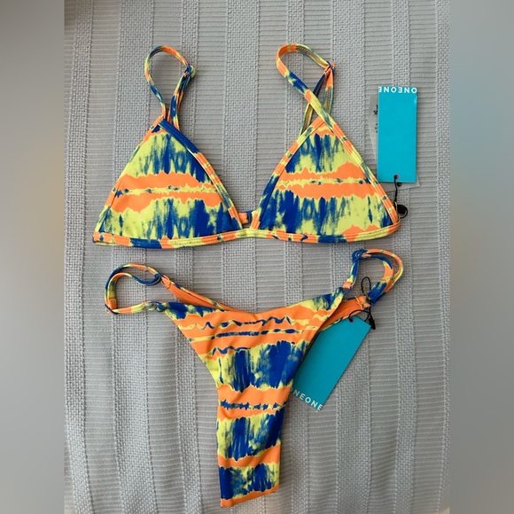 OneOne Swimwear Alli Bikini Set in Upheaval with matching Swim Skirt Cover-up - Picture 3 of 4